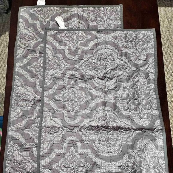 2 Brand New King Size Grey and White Pillow Shams - Picture 1 of 4